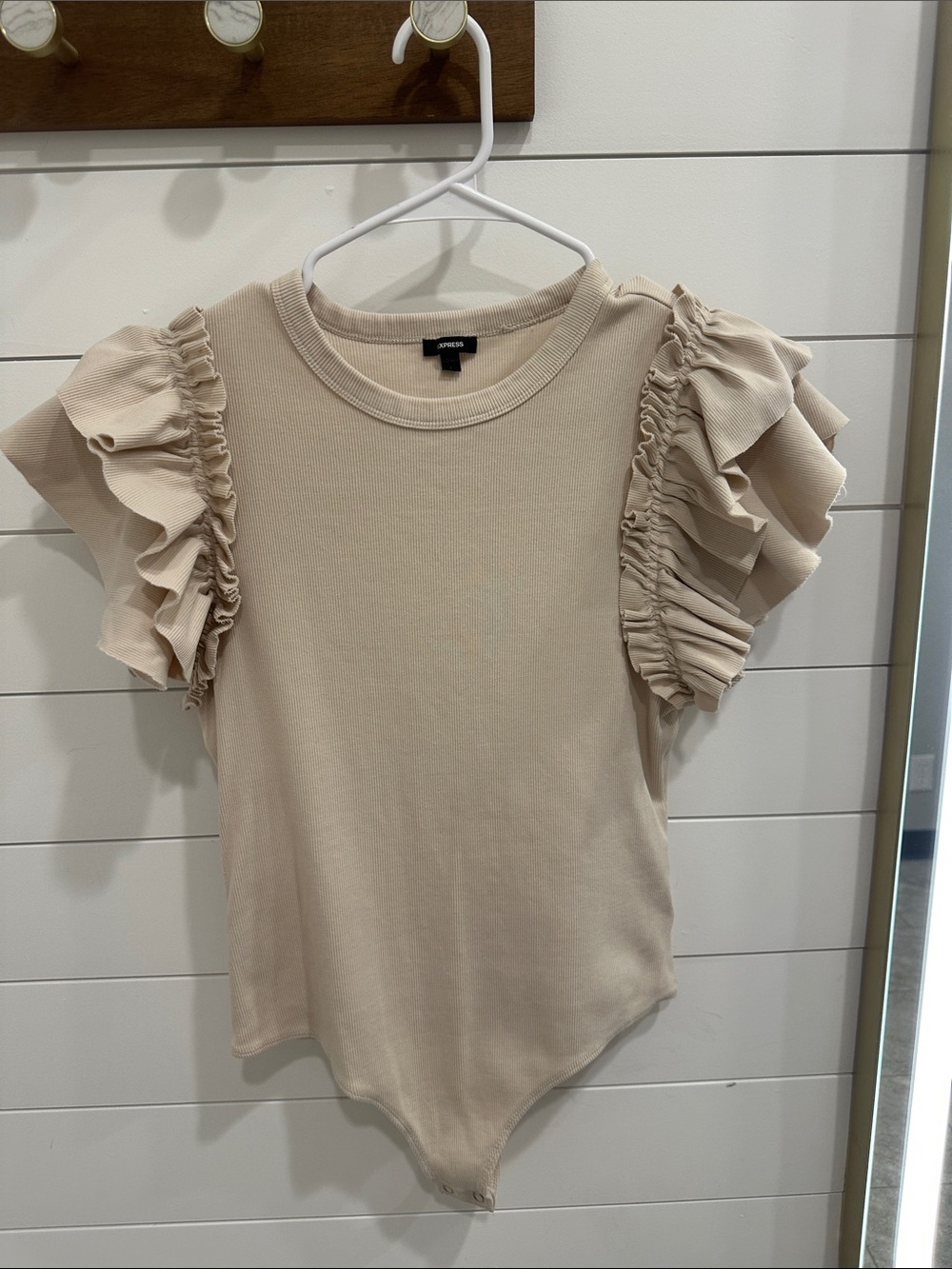 Express Ruffle Sleeve Bodysuit - Cream